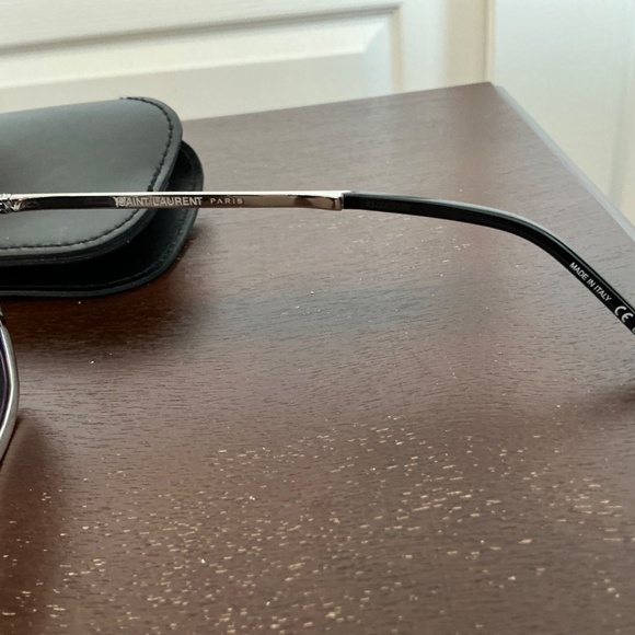 YSL sunglasses with case - Picture 6 of 6